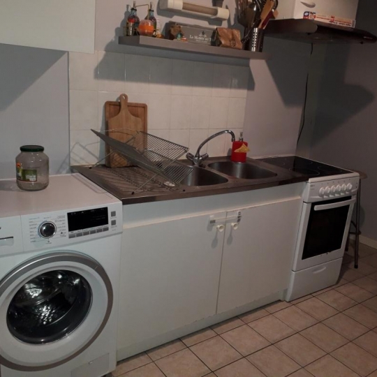  Annonces STROYES : Appartement | TROYES (10000) | 55 m2 | 525 € 