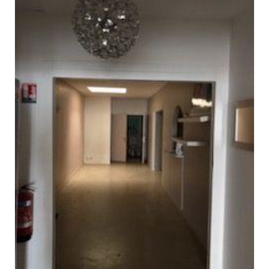  Annonces STROYES : Office | SAINT-GERMAIN (10120) | 380 m2 | 2 586 € 