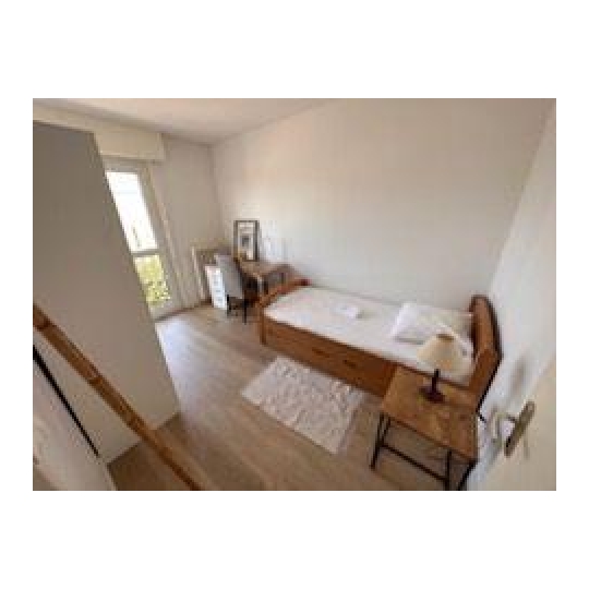  Annonces STROYES : Apartment | TROYES (10000) | 82 m2 | 1 300 € 