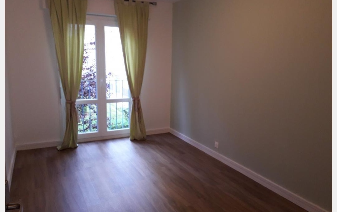 Annonces STROYES : Appartement | SAINT-ANDRE-LES-VERGERS (10120) | 66 m2 | 680 € 