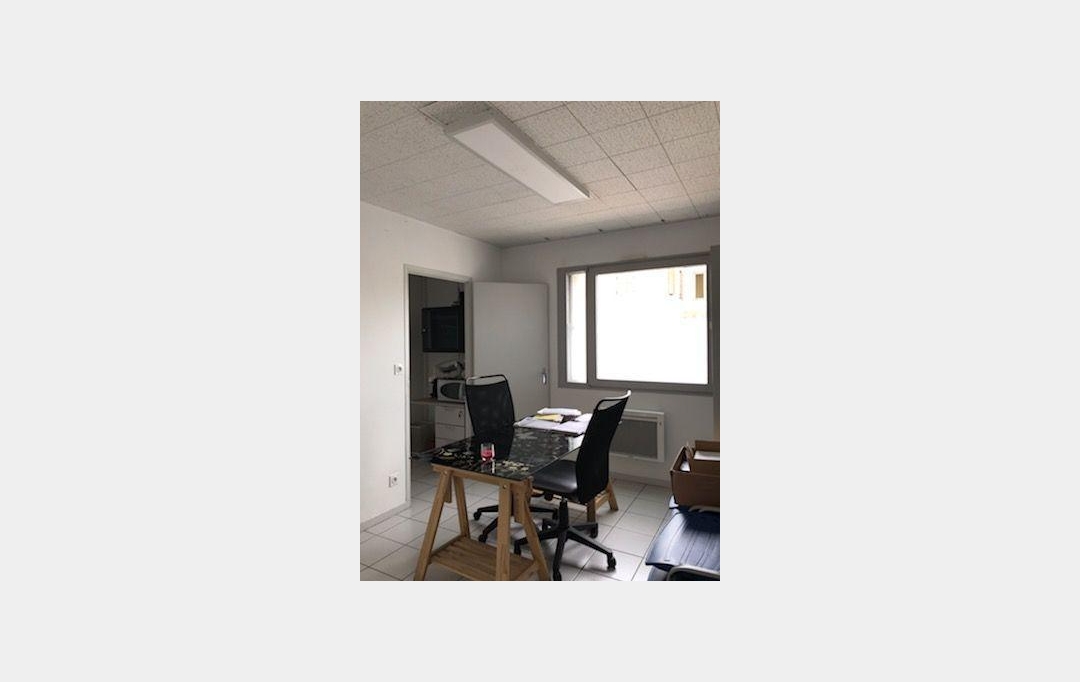 Annonces STROYES : Office | TROYES (10000) | 75 m2 | 1 310 € 