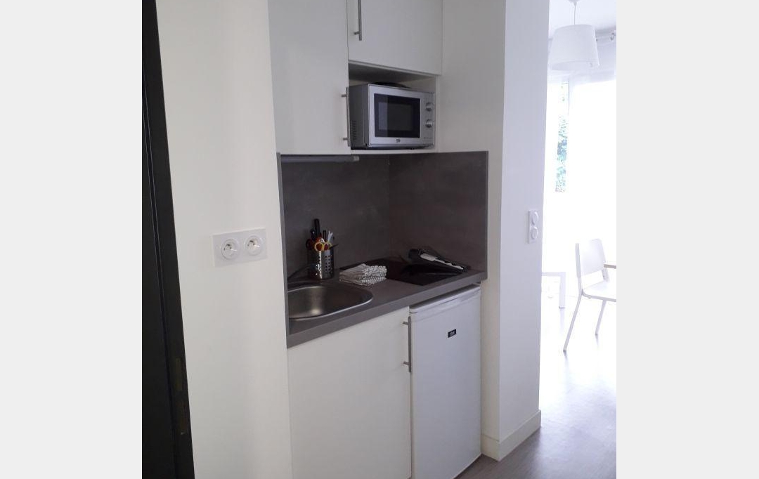 Annonces STROYES : Appartement | ROSIERES-PRES-TROYES (10430) | 22 m2 | 395 € 