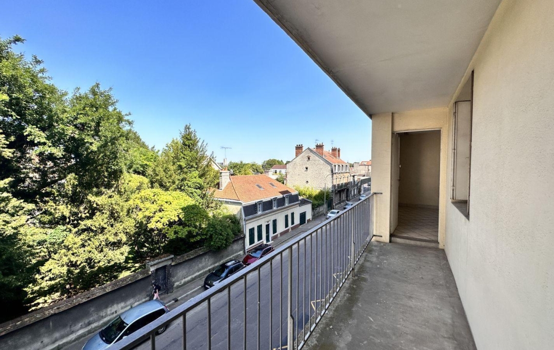 Annonces STROYES : Appartement | TROYES (10000) | 93 m2 | 88 000 € 