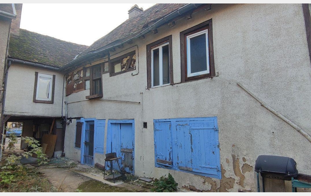 Annonces STROYES : Immeuble | TROYES (10000) | 198 m2 | 129 600 € 