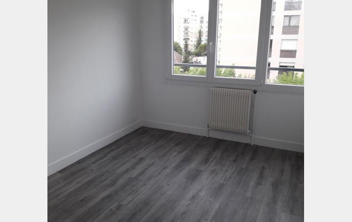 Annonces STROYES : Appartement | TROYES (10000) | 75 m2 | 730 € 