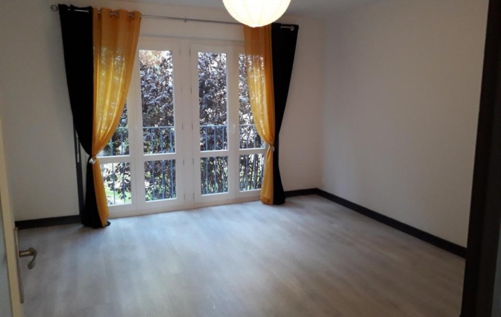  Annonces STROYES Appartement | SAINT-ANDRE-LES-VERGERS (10120) | 66 m2 | 680 € 