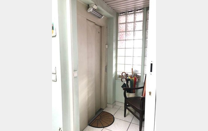 Appartement P6   TROYES  180 m2 392 200 € 
